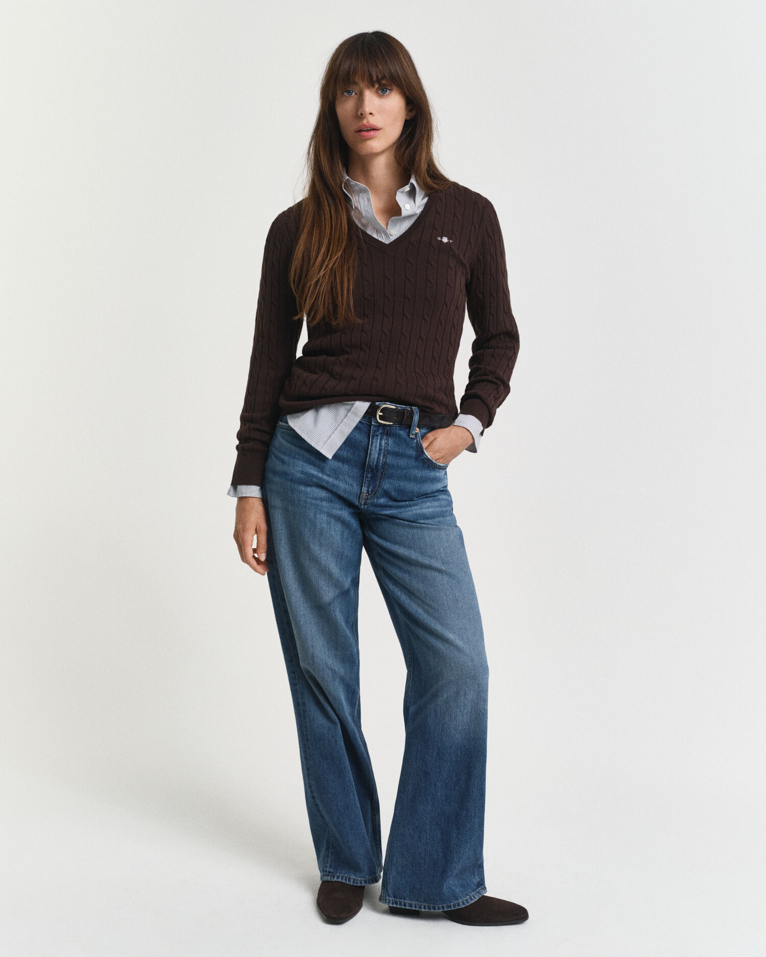 Pullover com decote em V em malha entrançada