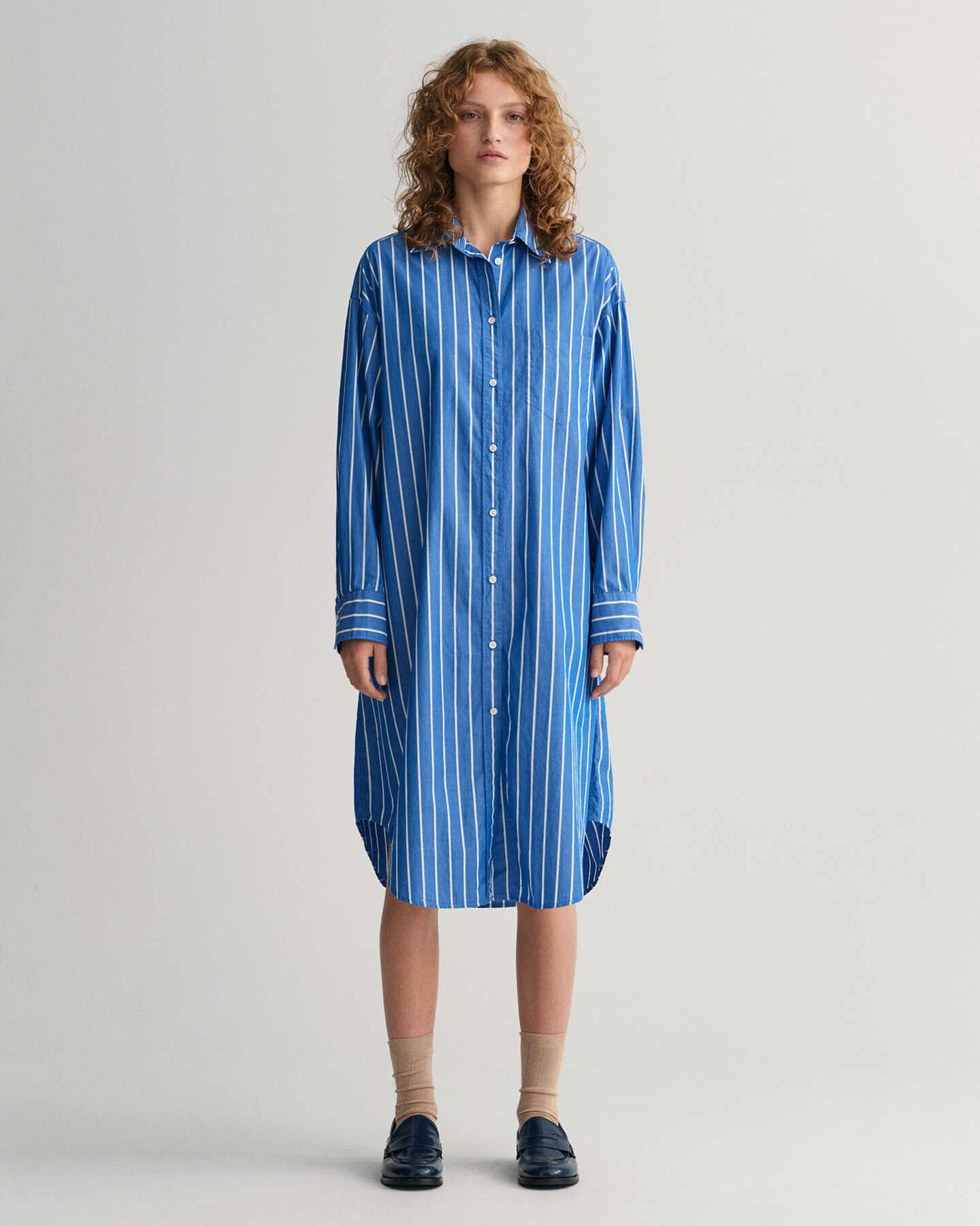 Vestido-camisa às riscas oversized