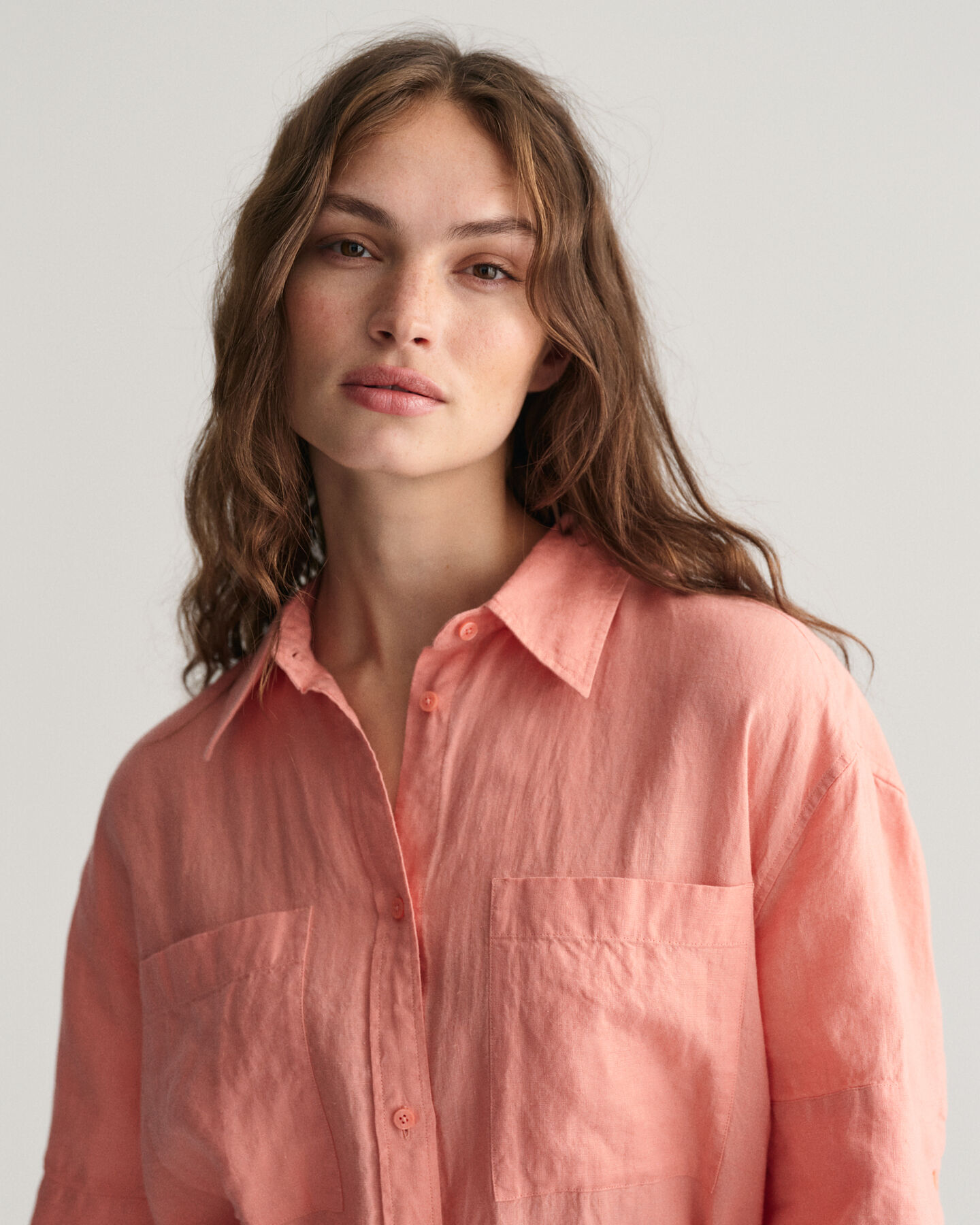 Vestido-camisa de manga curta em linho