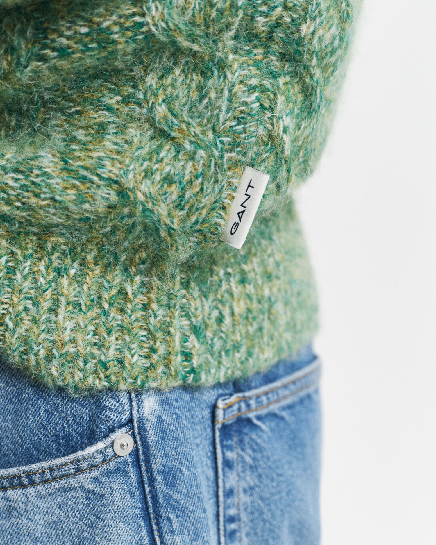 Camisola de malha entrançada com decote redondo