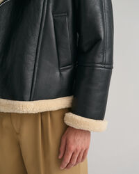 Casaco forrado com lã de carneiro resistente