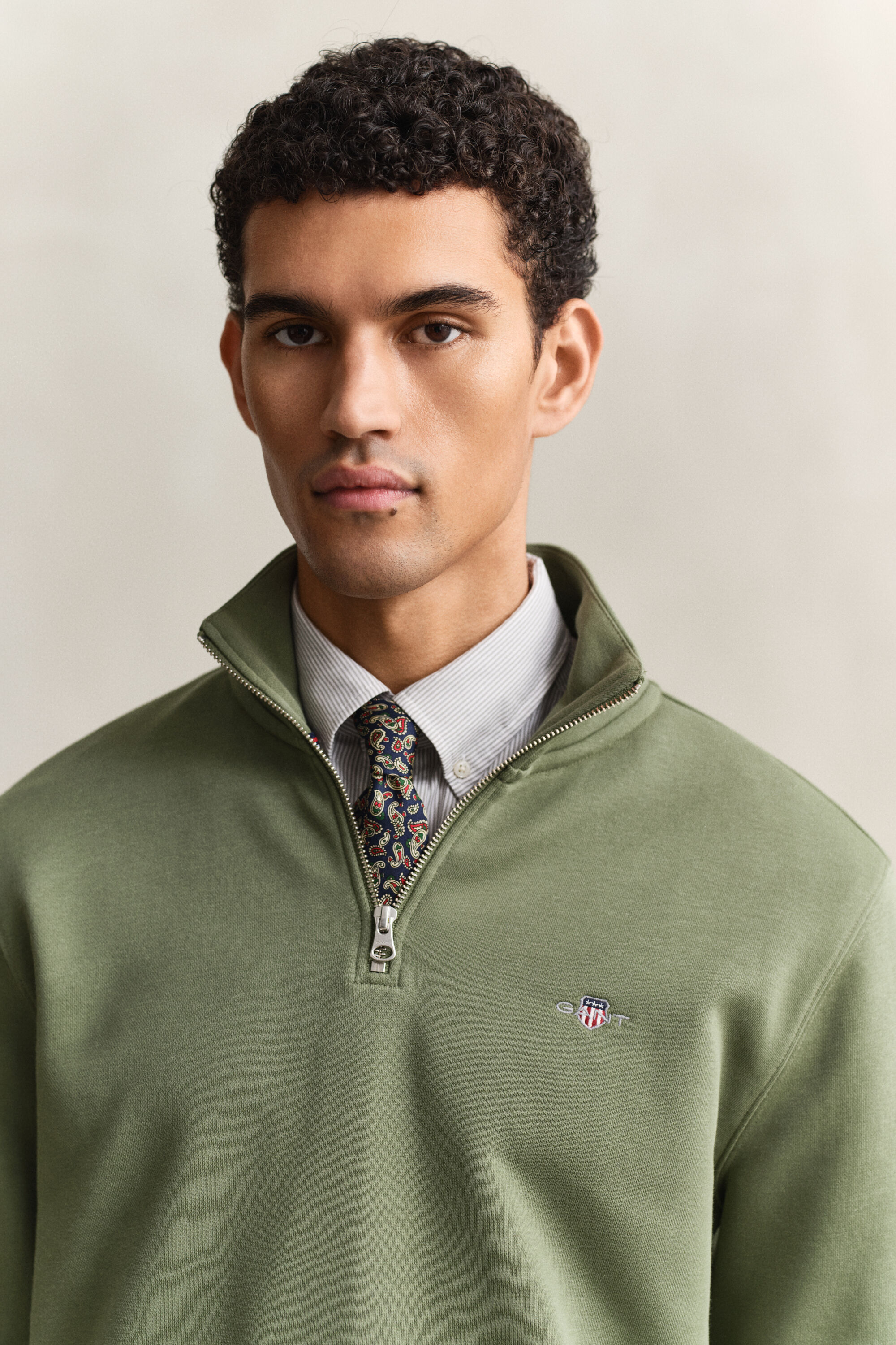 Sweatshirt com meio fecho Shield