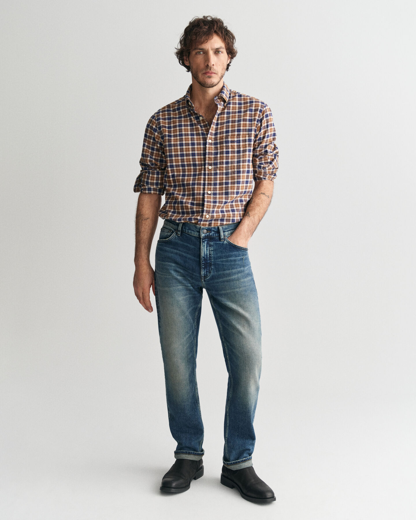 Camisa em sarja leve com padr&atilde;o de xadrez regular fit