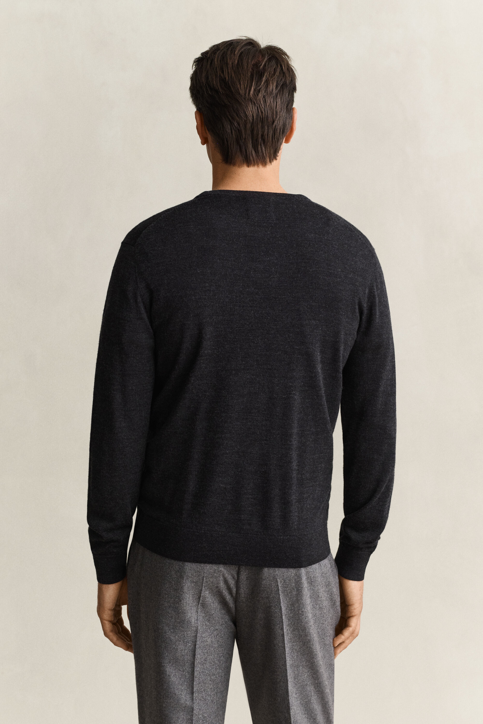 Camisola de malha com decote redondo em lã de merino