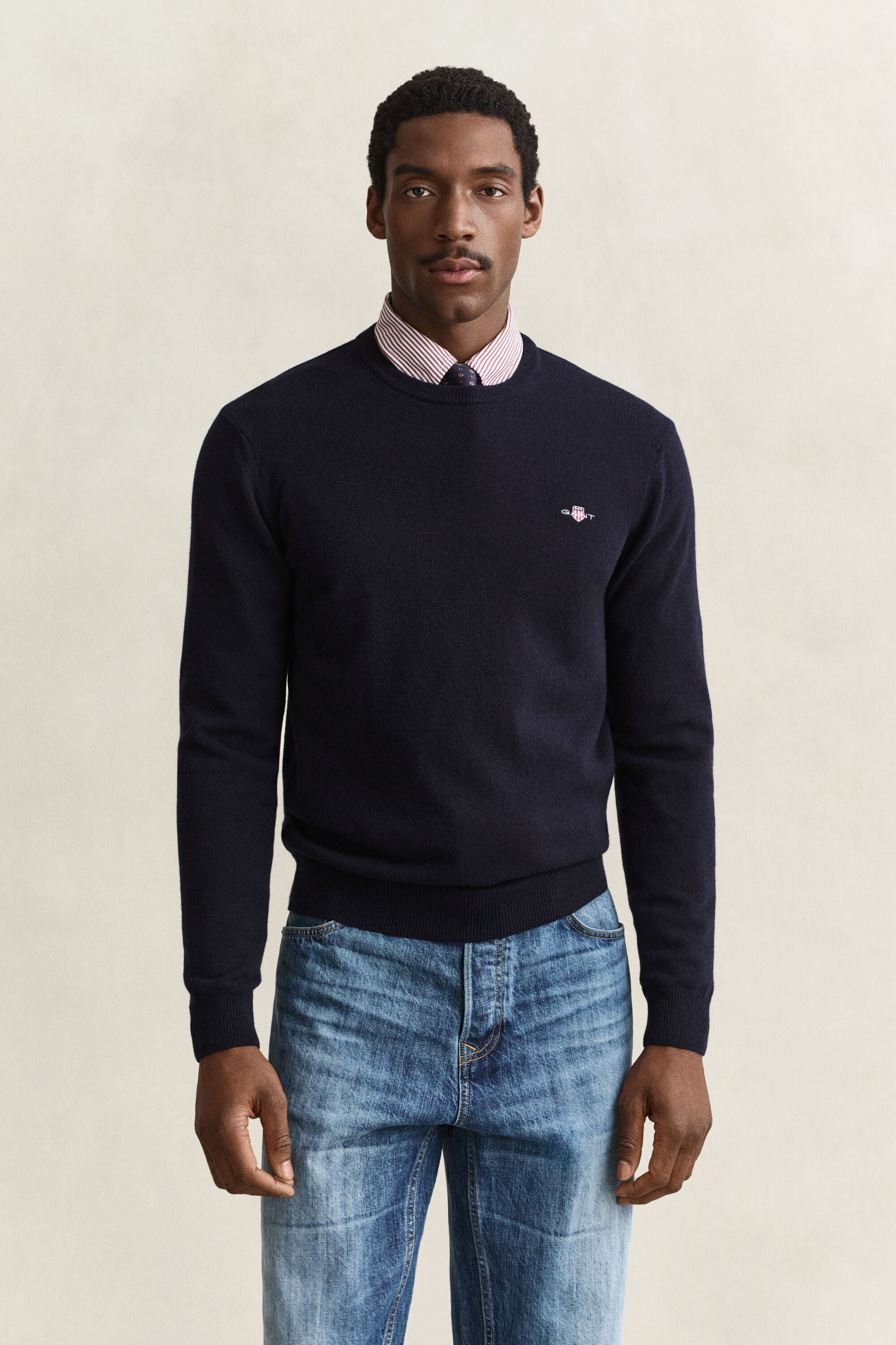 Camisola de malha com decote redondo em lã