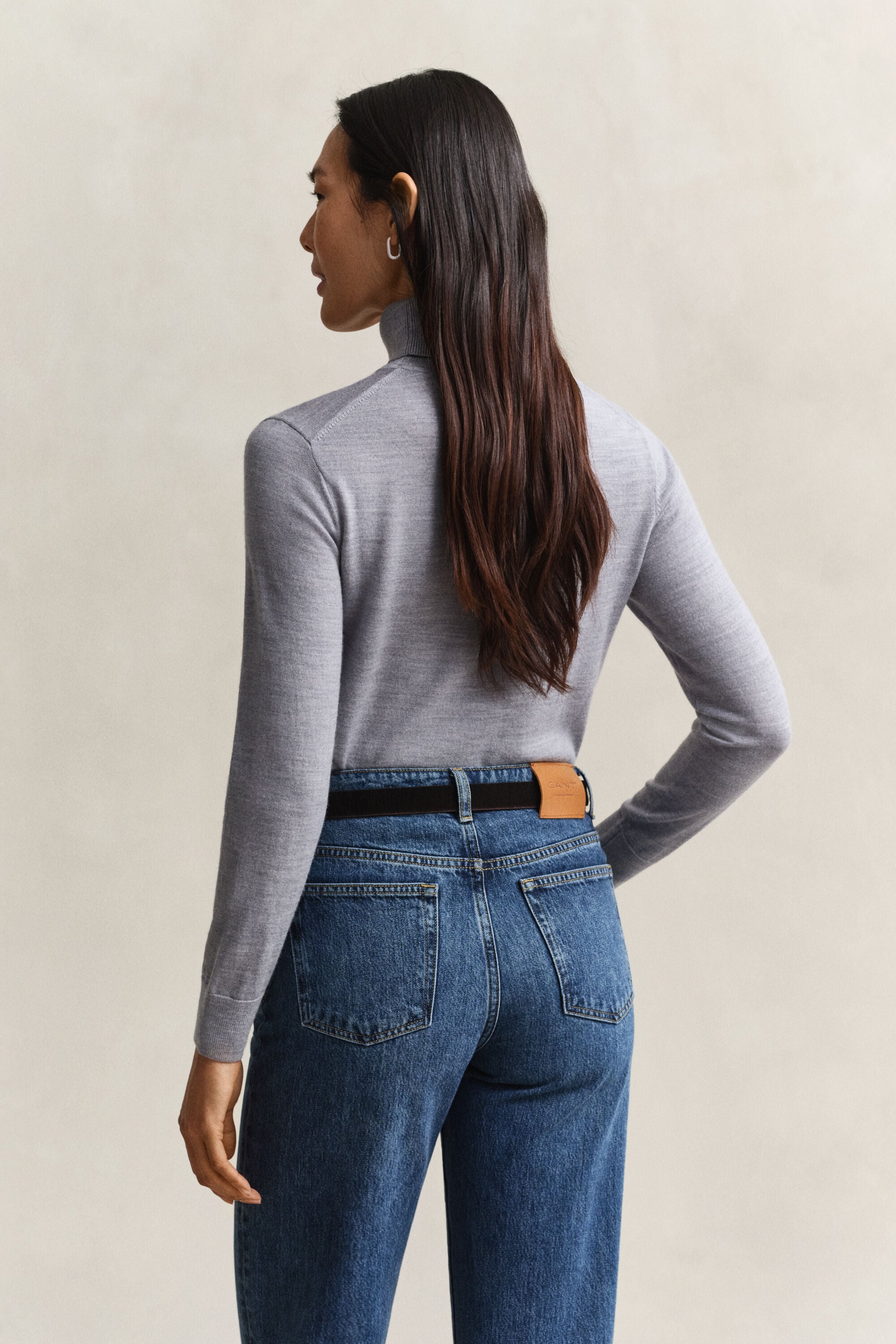 Camisola de gola alta em lã de merino extrafina