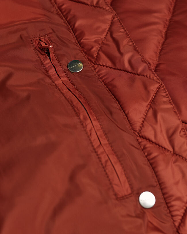 Blus&atilde;o de penas leve