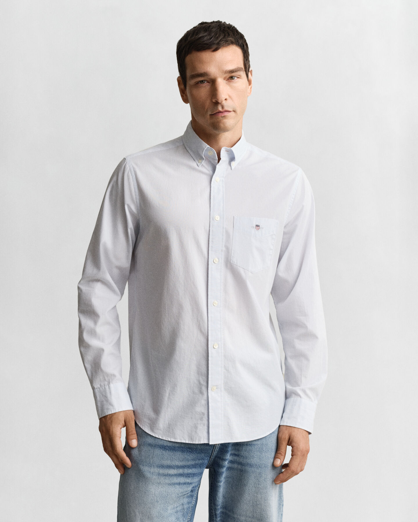Camisa em popelina às riscas finas Classic regular fit