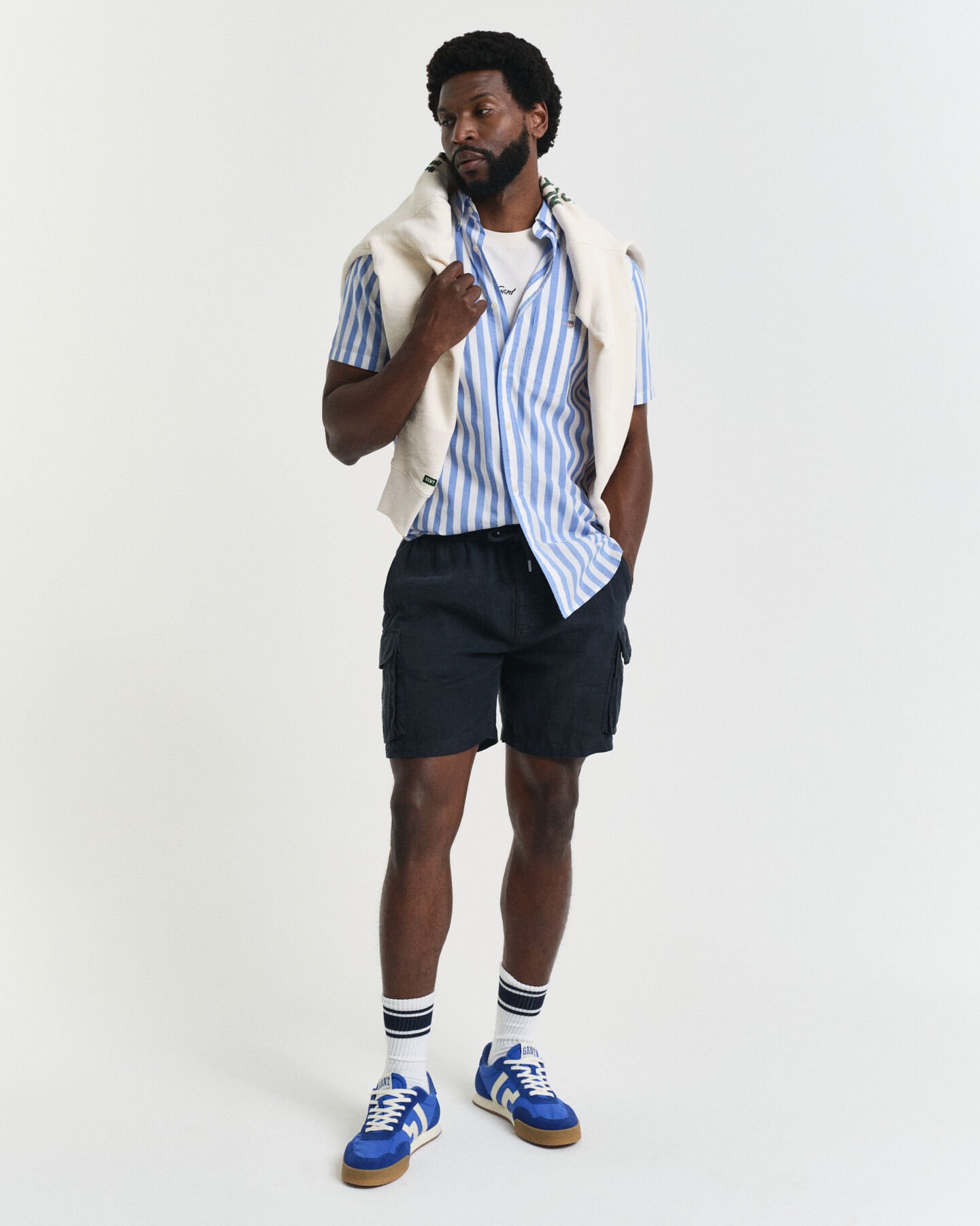 Camisa de manga curta em popelina às riscas Classic regular fit