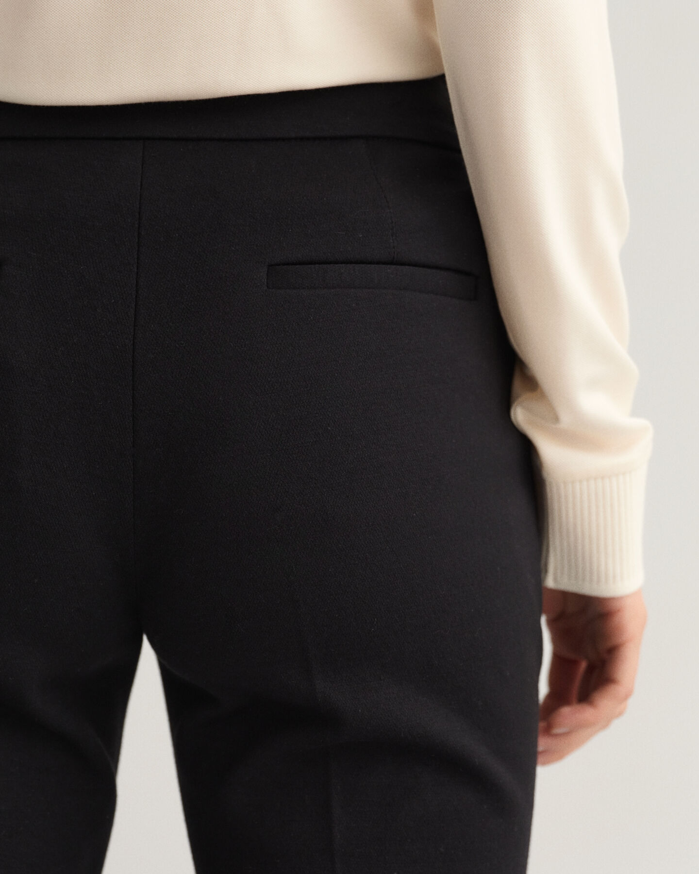 Cal&ccedil;as cigarette em jersey