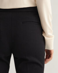 Cal&ccedil;as cigarette em jersey