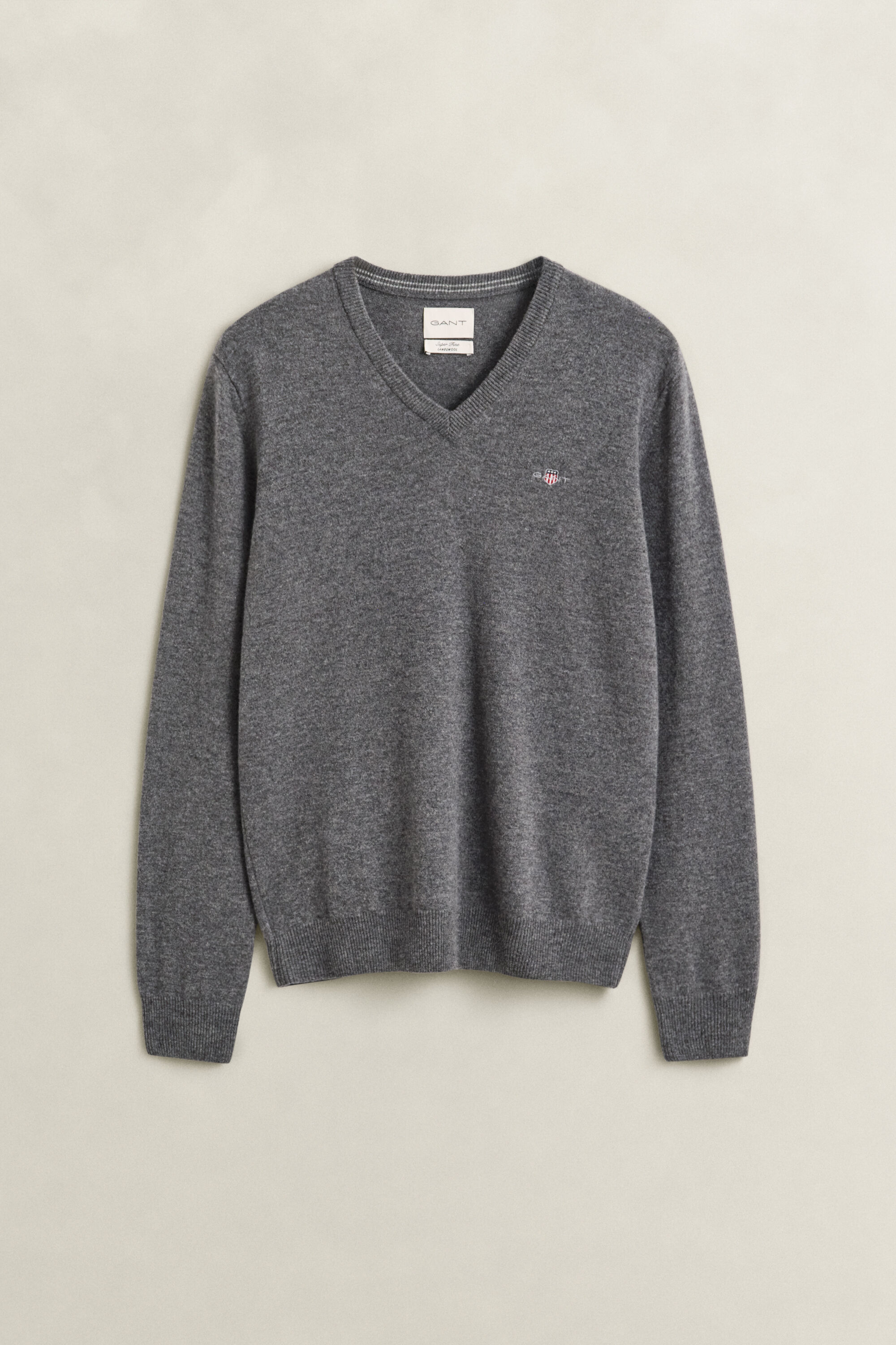 Pullover com decote em V em lã