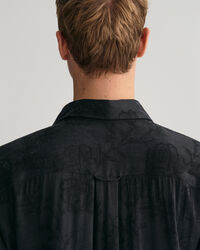 Camisa de viscose e cupro em padr&atilde;o Jacquard relaxed fit