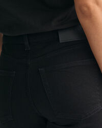 Calças superelásticas slim fit