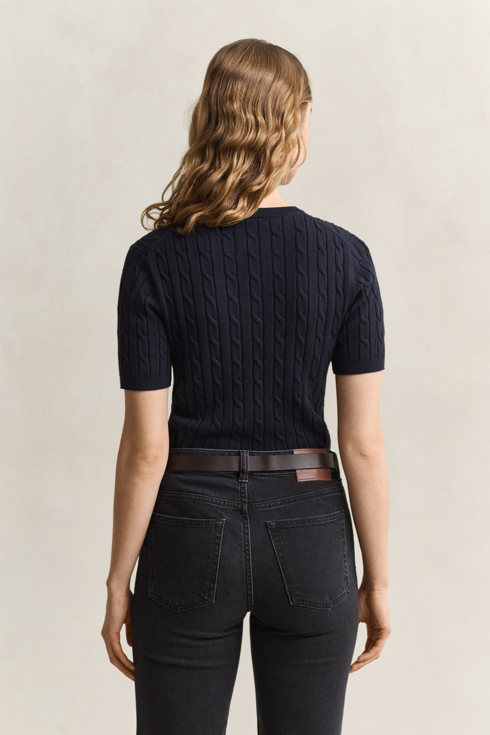 Camisola de malha entrançada em algodão com elastano de manga curta