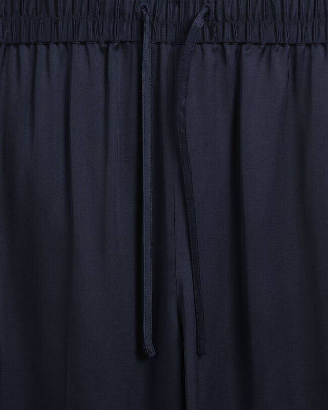 Calças Pull-On em cetim