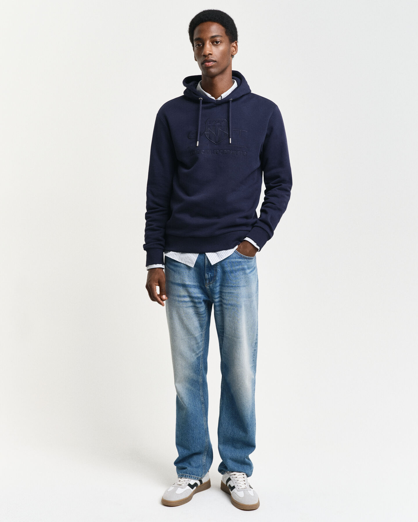 Sweatshirt com capuz Tonal Shield