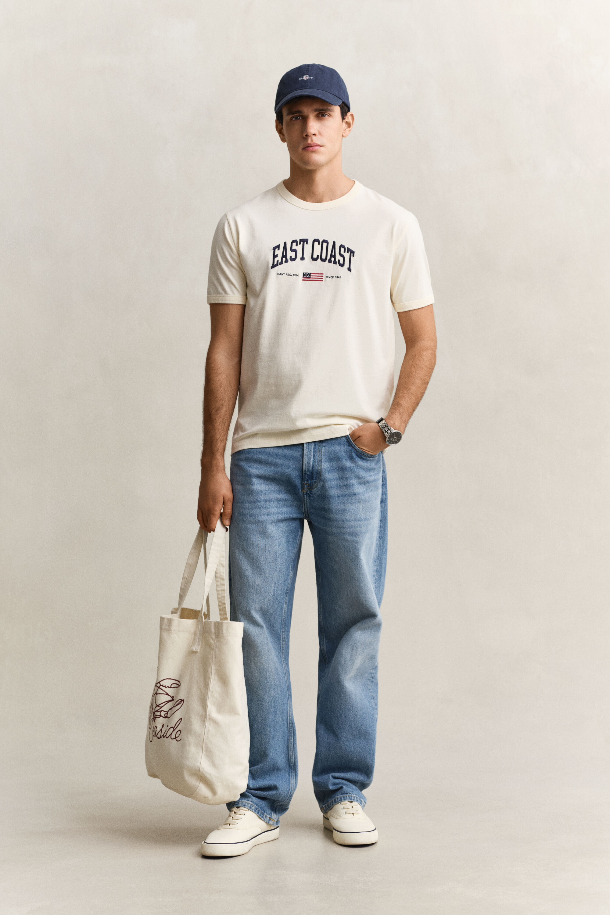 T-shirt com grafismo Spray