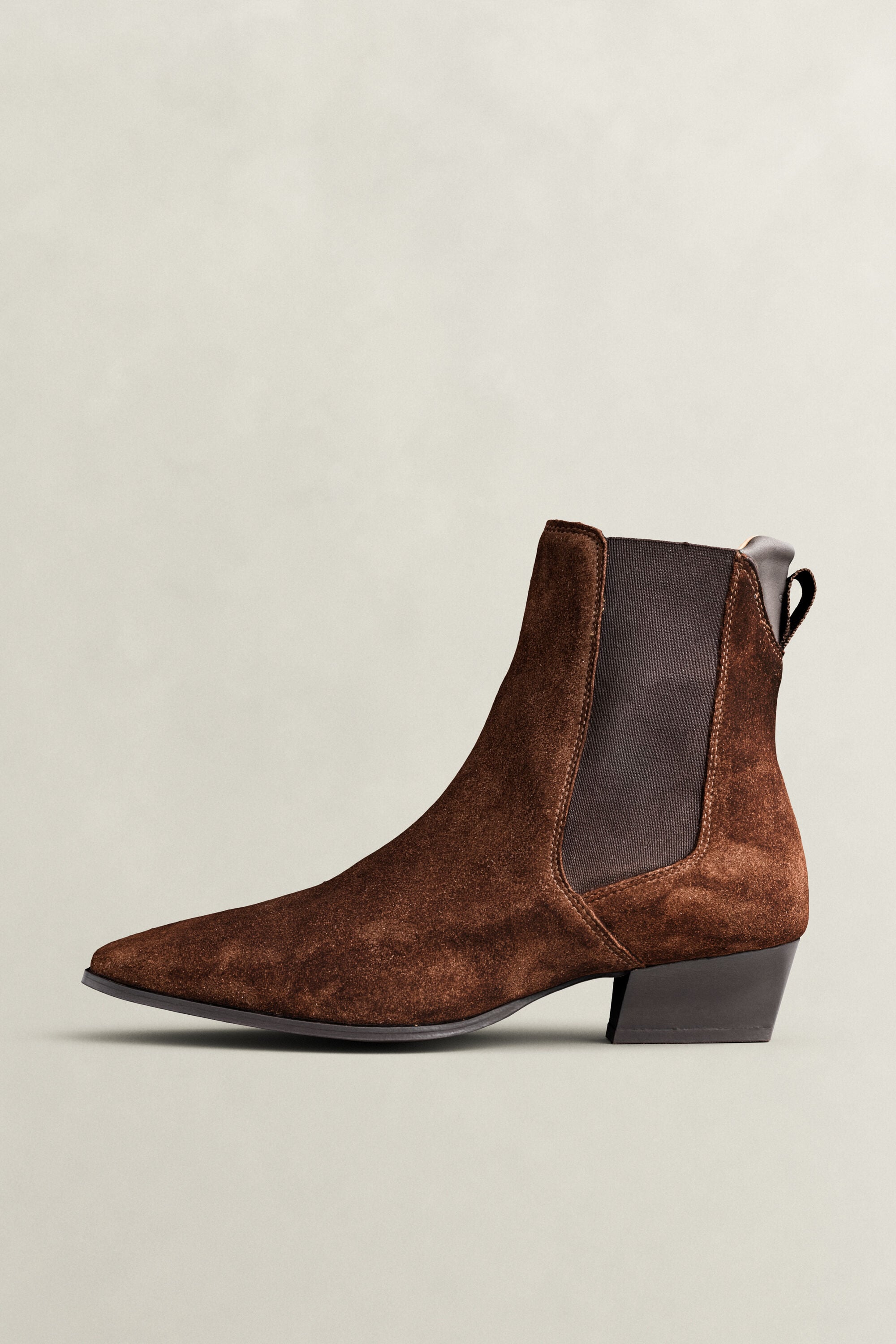 Botas Chelsea em camurça Bassotte
