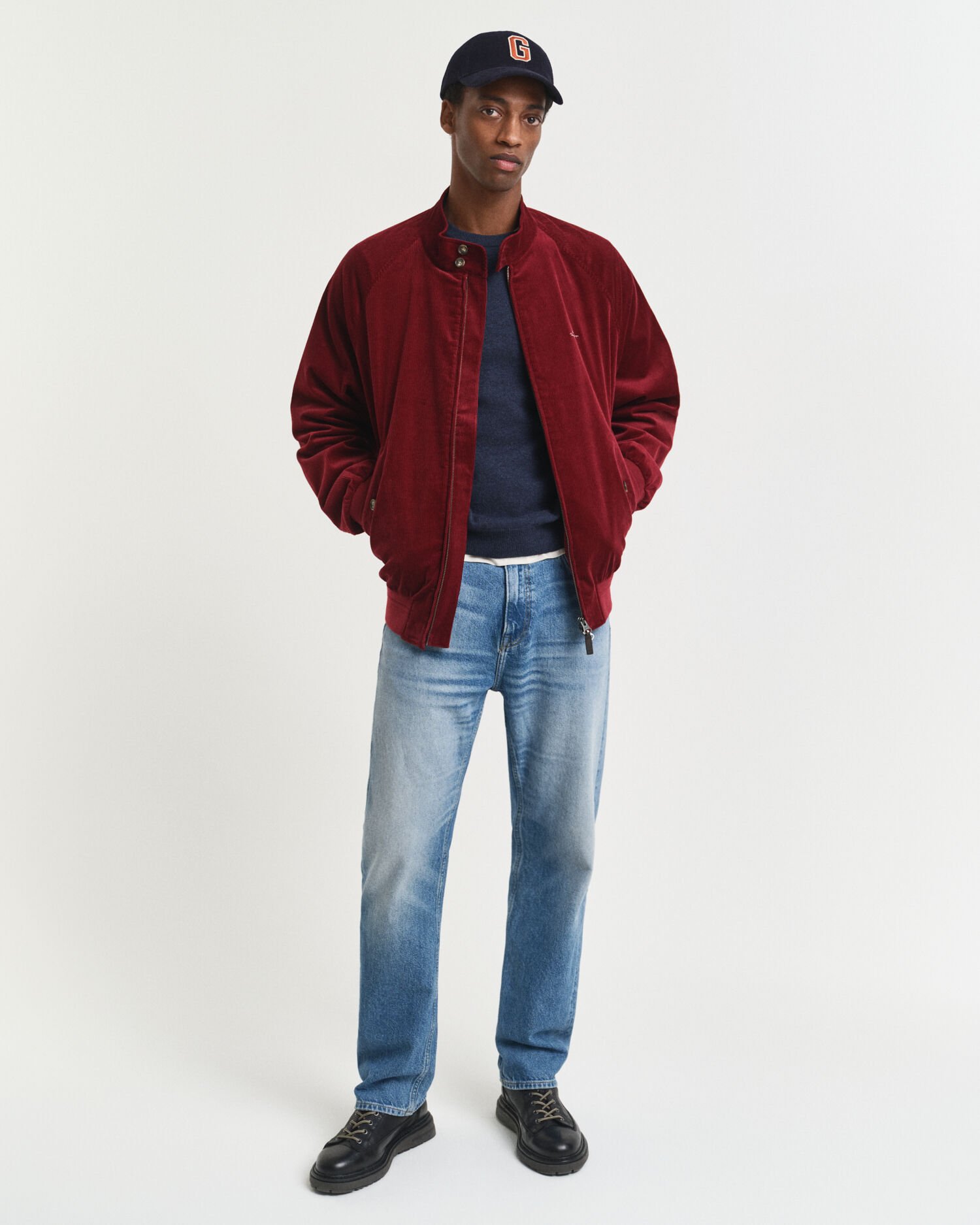 Camisola de malha com decote redondo em lã extrafina