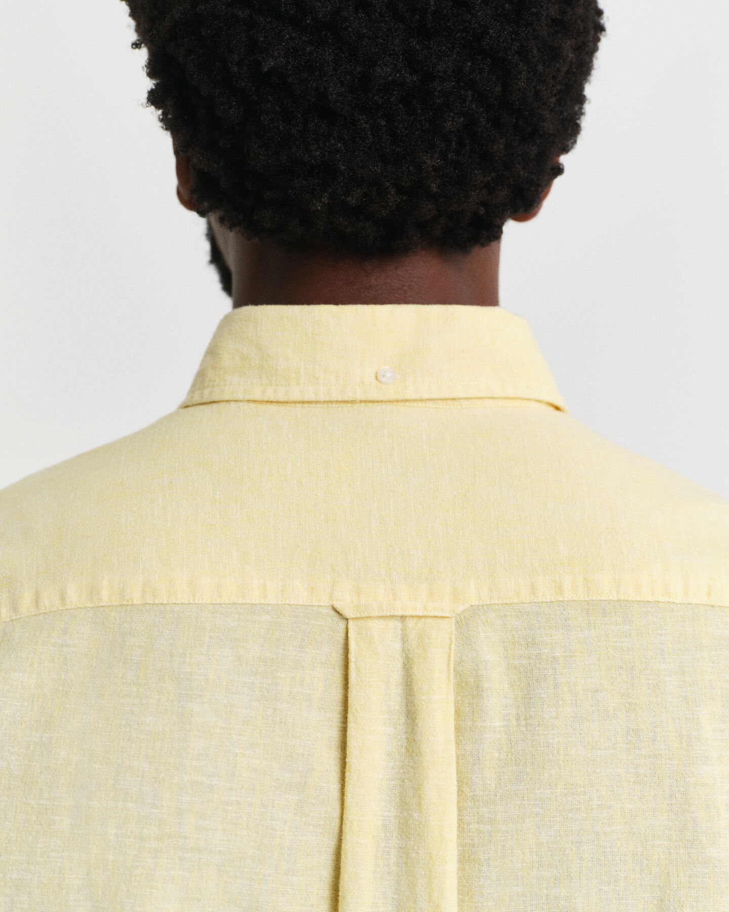 Camisa de manga curta em linho e algod&atilde;o regular fit