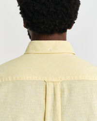 Camisa de manga curta em linho e algod&atilde;o regular fit