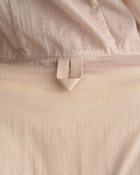 Casaco Windbreaker leve compactável