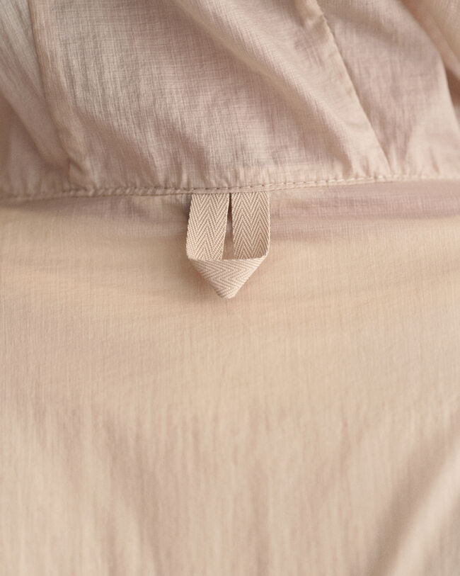 Casaco Windbreaker leve compactável