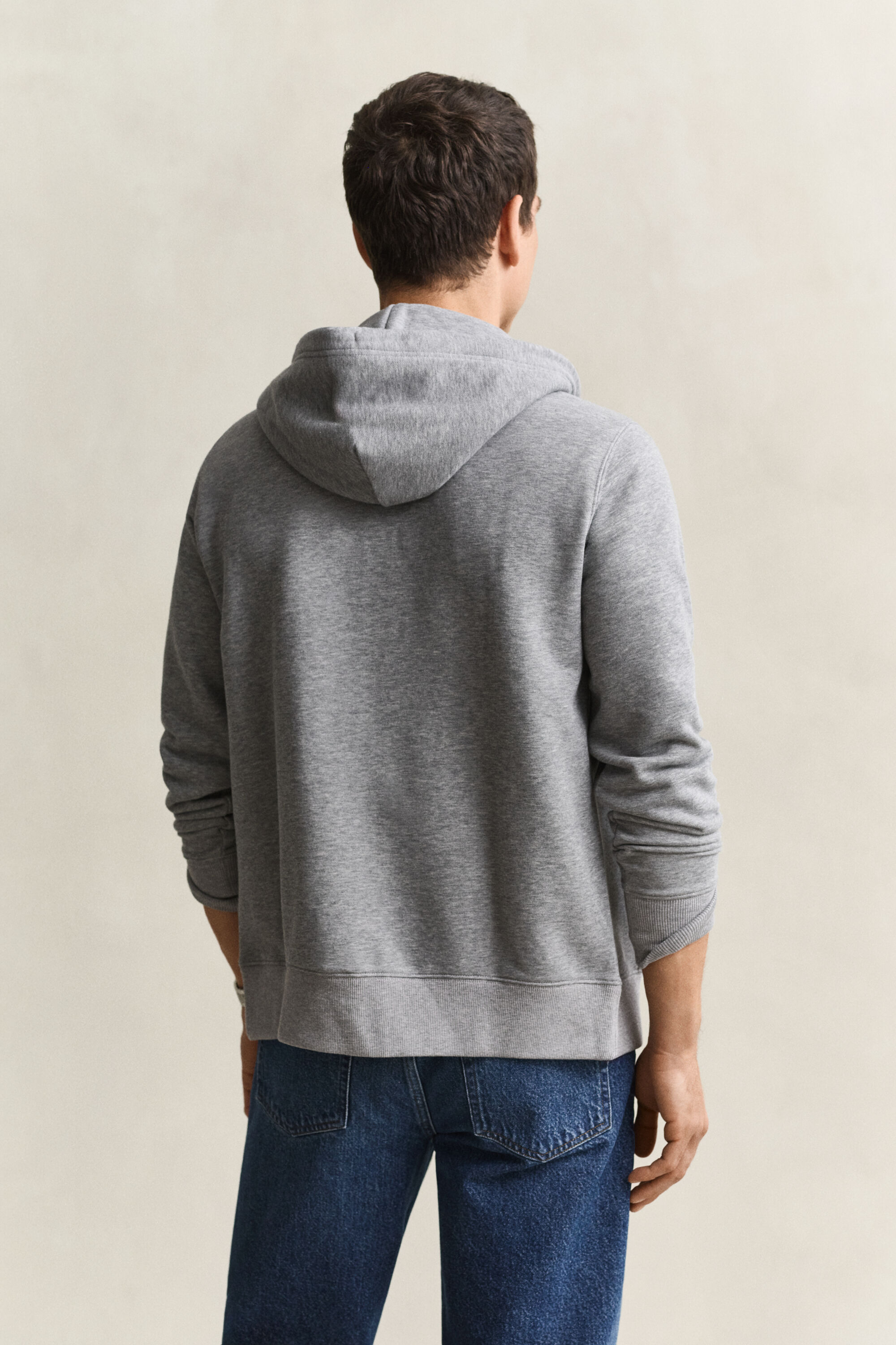 Sweatshirt com capuz e fecho Shield