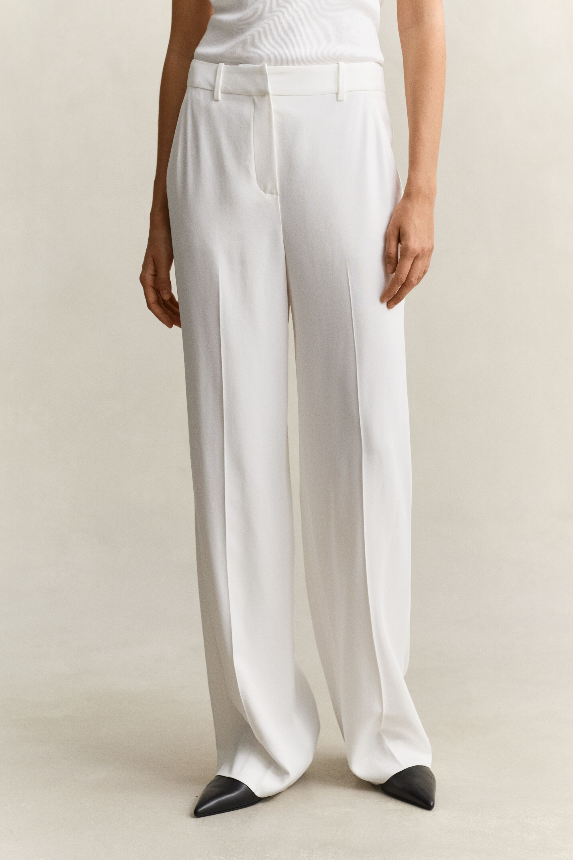 Calças formais em tecido crepe