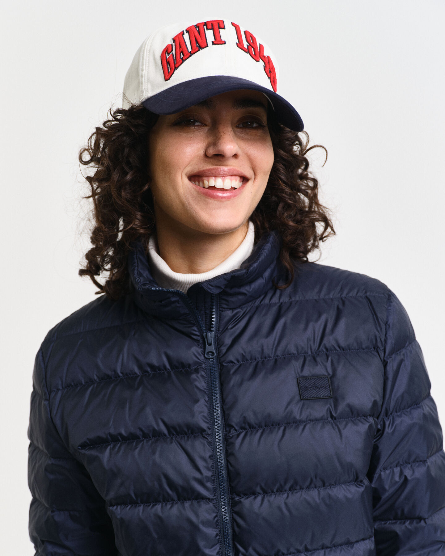 Blusão de penas leve com logótipo