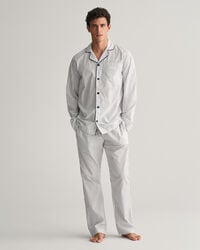 Caixa de presente com cal&ccedil;as e camisa de pijama &agrave;s riscas