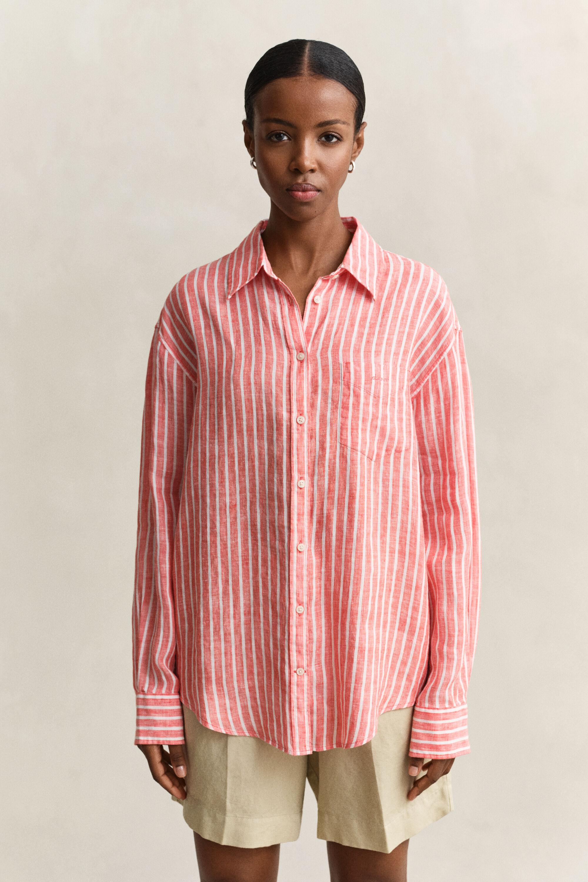 Camisa de linho às riscas relaxed fit