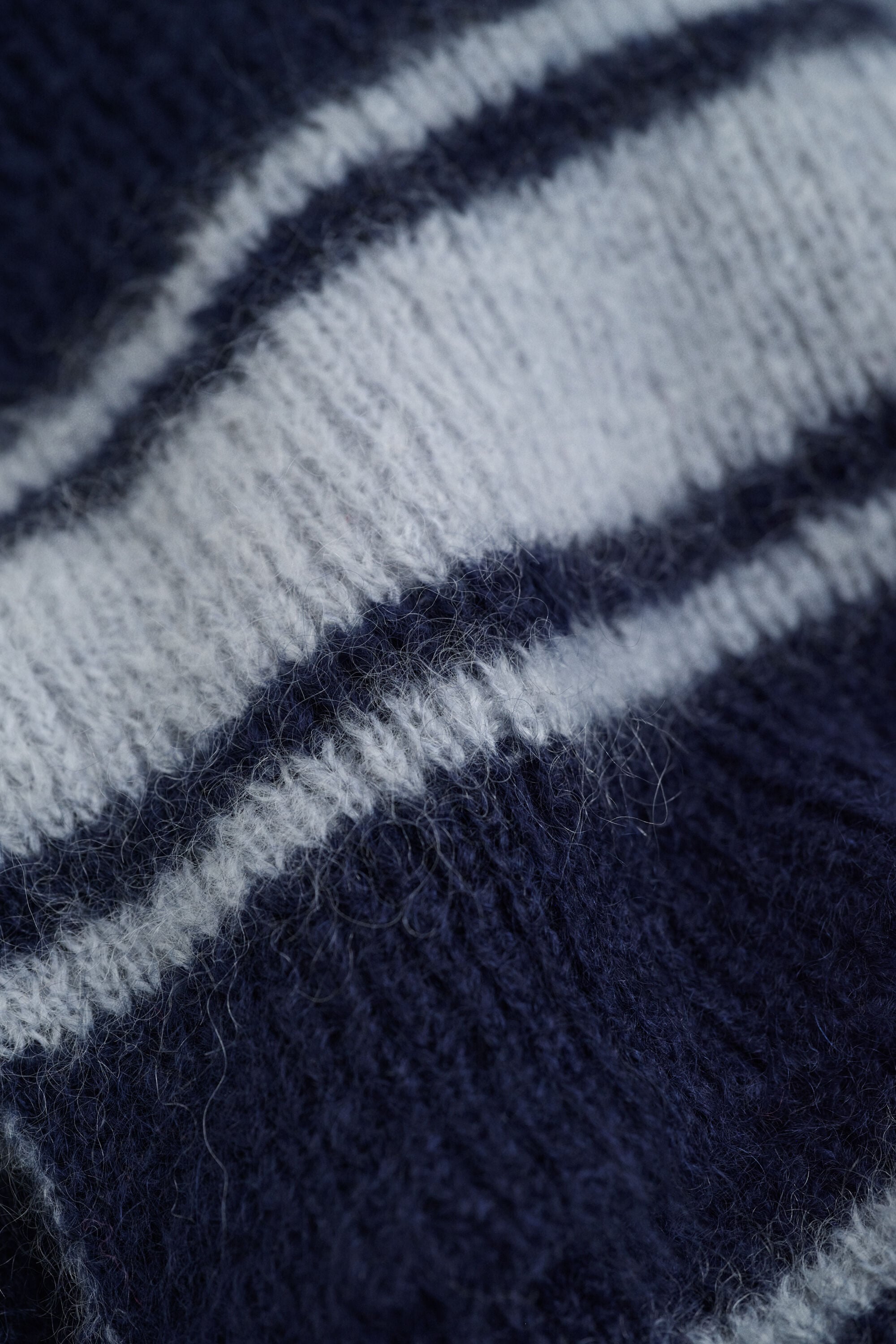 Cachecol em mohair às riscas